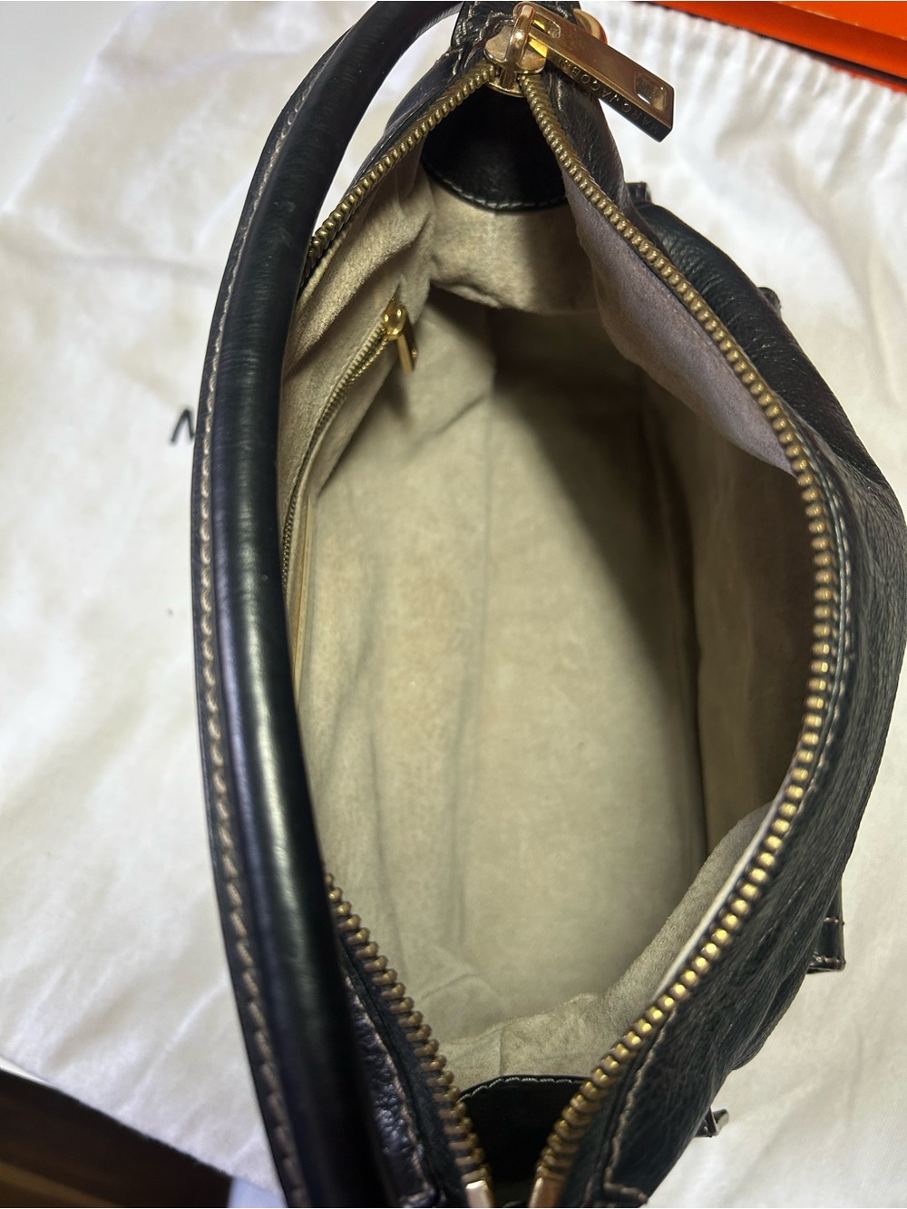 Marc Jacobs Multi-pocket Black Leather Bag small size Gilmore Girls - Picture 9 of 9
